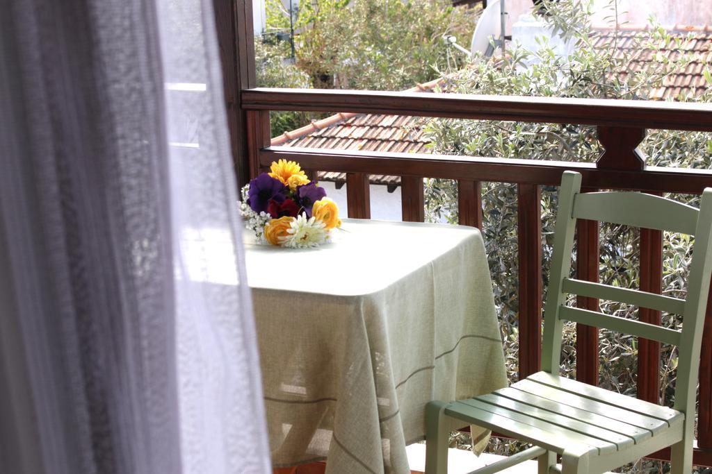 Hotel Theopisti Ouranoupoli Exterior photo