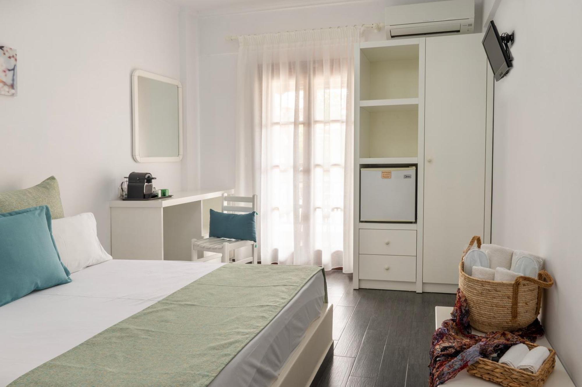 Hotel Theopisti Ouranoupoli Exterior photo